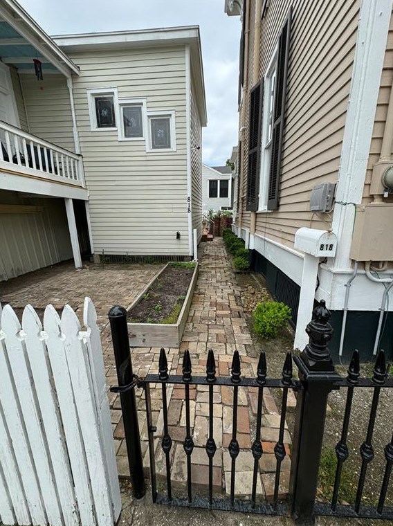 818 13th St, Galveston, TX 77550
