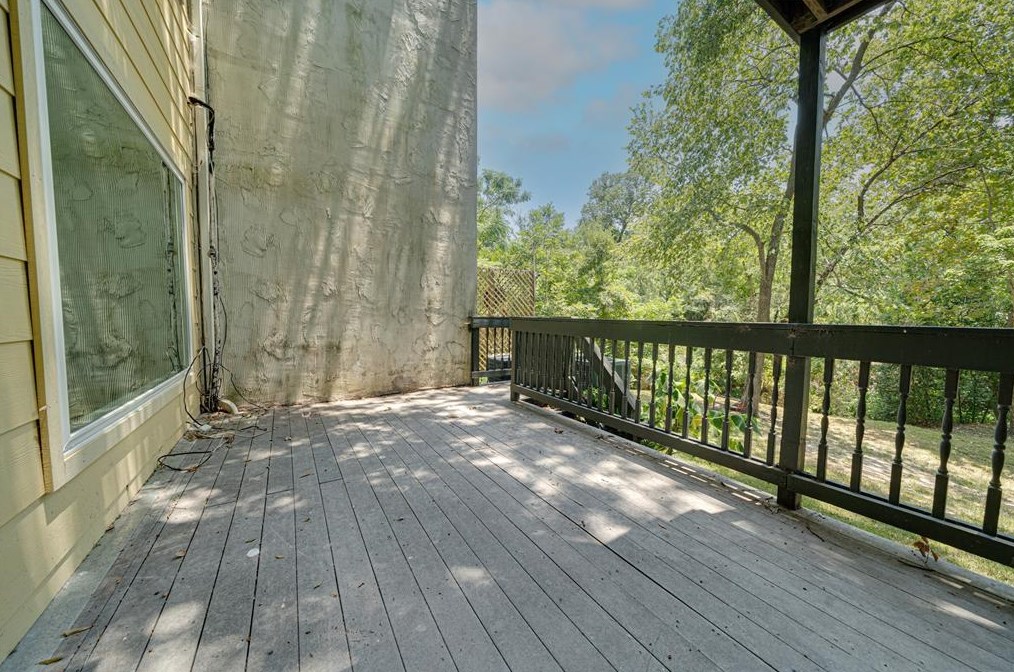 710 Worthshire St, Houston TX  77008-6433 exterior