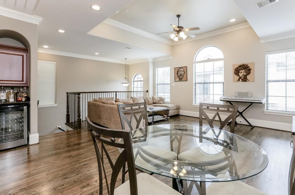 1367 Studer St, Houston TX  77007-3236 exterior