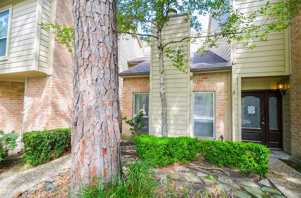 11852 Barryknoll Ln, Houston, TX 77024-4413
