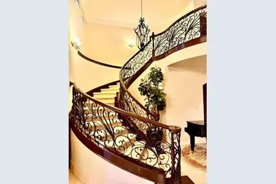 2111 Diamond Spring Drive, Houston, TX 77077 - Photo 2