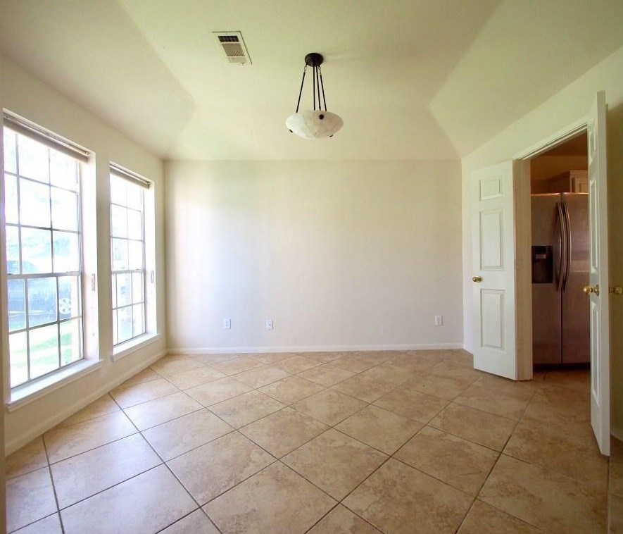 4915 Lochman Ln, Pearland, TX 77584