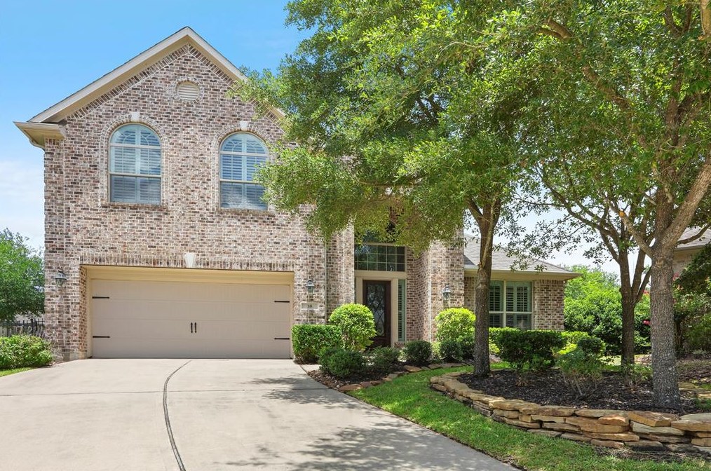 38 Winhall Pl, Magnolia, TX 77354