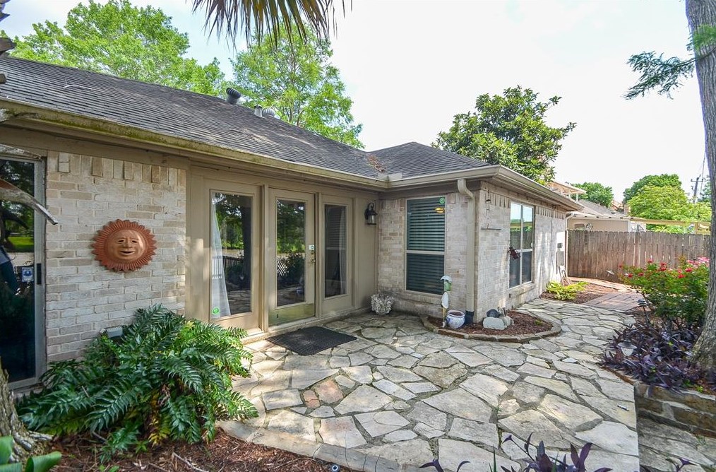 1603 Sugar Creek Blvd, Sugar Land, TX 77478