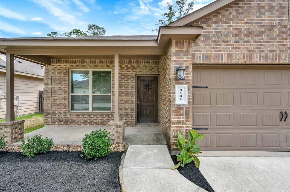 9501 E Woodmark, Conroe, TX 77304