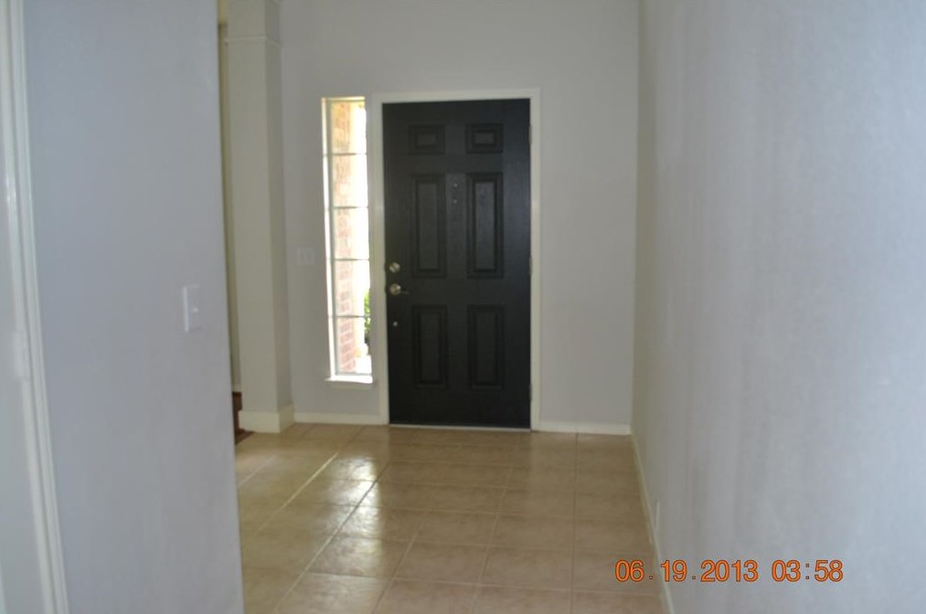 1519 Summer Forest Dr, Sugar Land TX  77479-6921 exterior