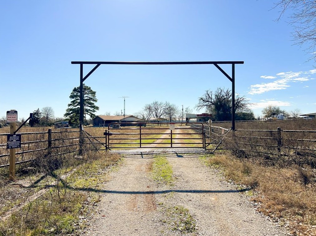 16273 Fm 1469, Vanetia, TX 77865