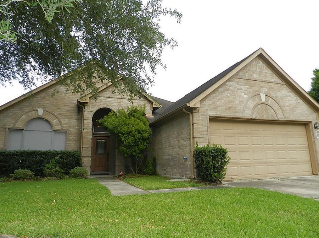 16827 Dunbar Grove Ct, Sugar Land, TX 77498-4665