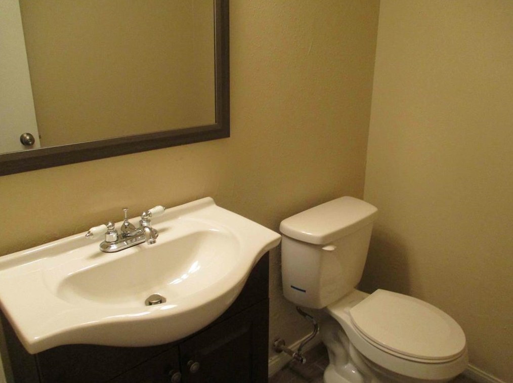 5508 Deep Forest Dr, Houston TX  77092-2328 exterior