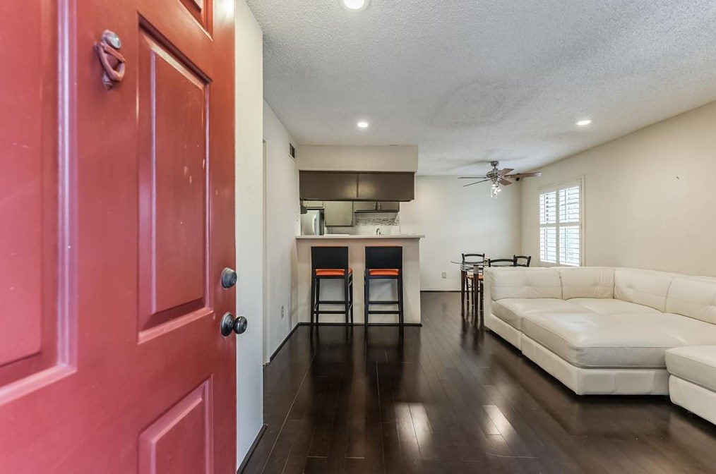 2750 Holly Hall St Apt 408, Houston, TX 77054