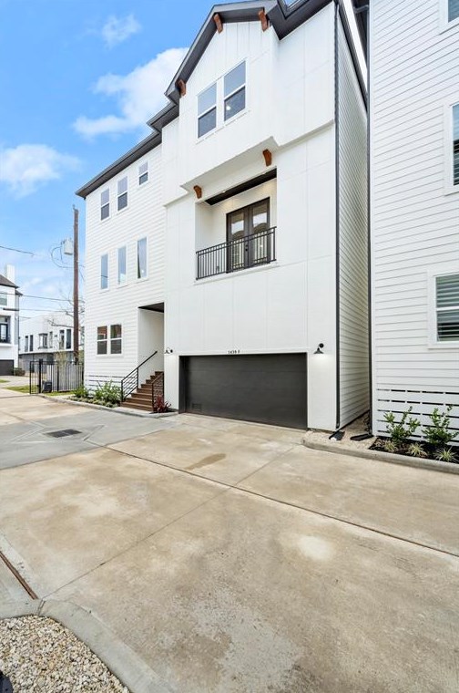 1439 W 25th St #f, Houston, TX 77008
