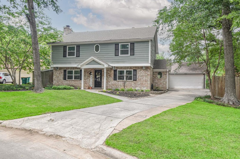 310 Prince Of Wales St, Conroe, TX 77304-2720