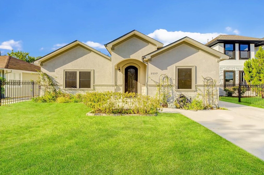 3527 Charleston St, Houston, TX 77021