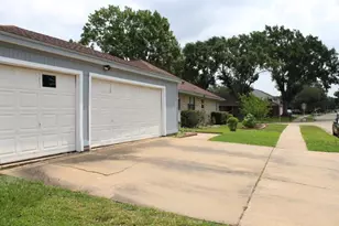 9222 Chesney Downs Dr, Houston, TX 77083 - Photo 4