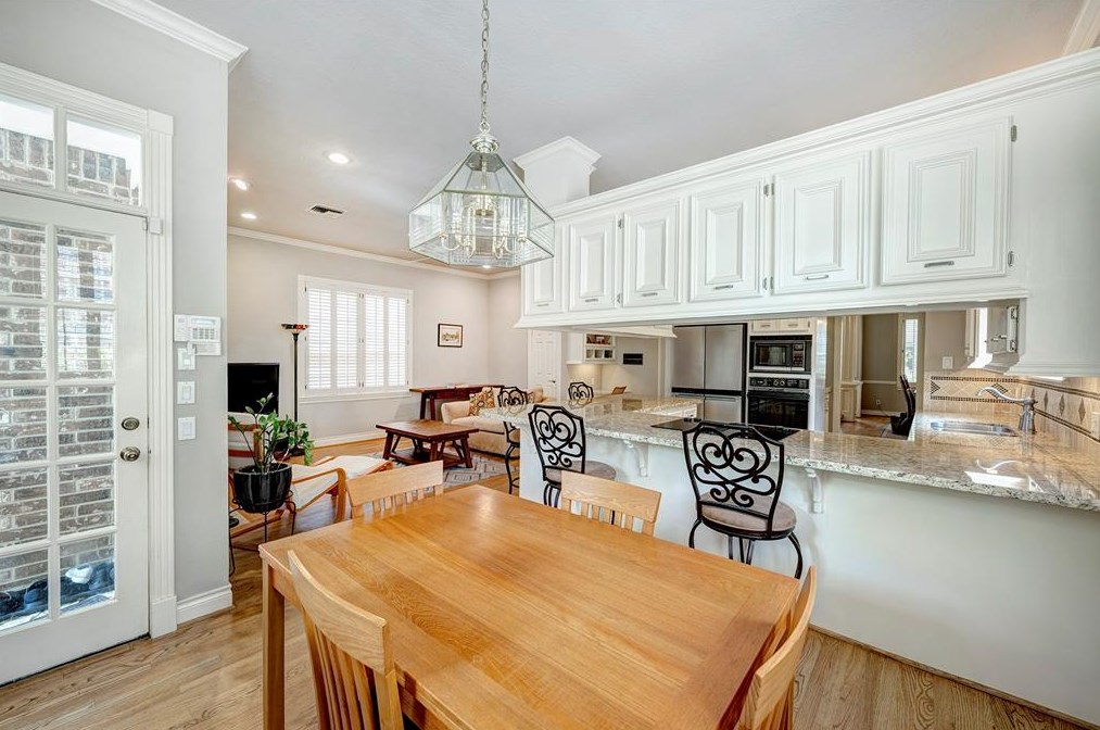 3928 Southwestern St, Houston TX  77005-3552 exterior