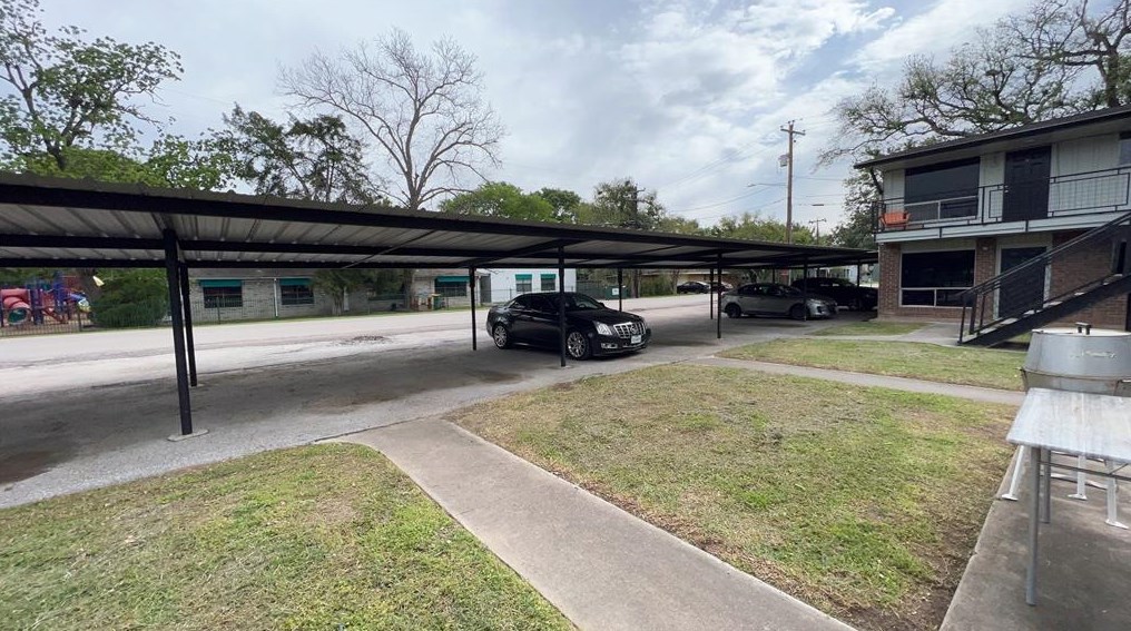 2201 N Grand Blvd #11, Pearland, TX 77581