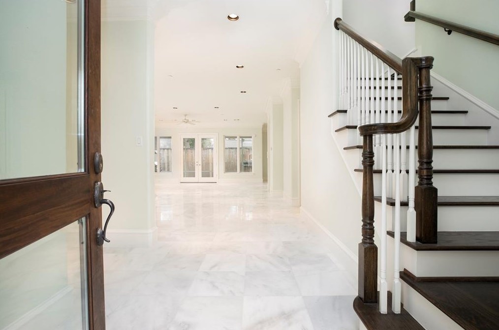 32 N Creekside Ct, Houston, TX 77055