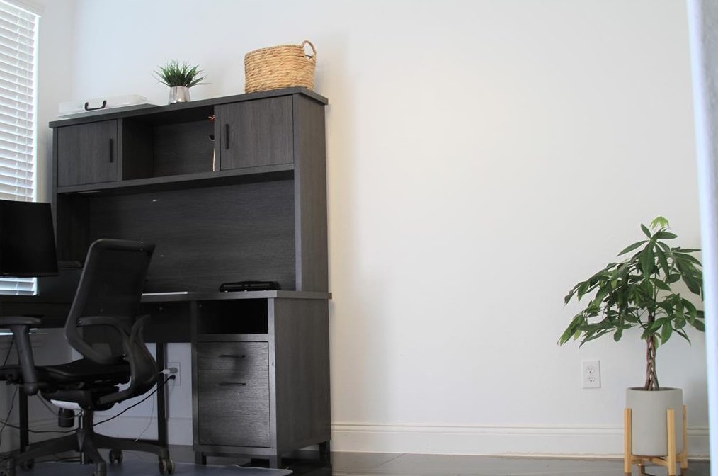 13627 Aragon Meadow Ln, Houston, TX 77049-1285