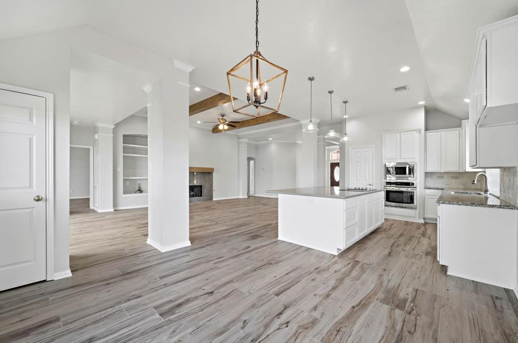 4602 Weston Dr, Fulshear TX  77441-4228 exterior