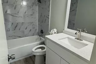 10555 Turtlewood Ct, Houston, TX 77072 - Photo 12