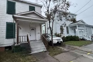 1511 37th St, Galveston, TX 77550 - Photo 2