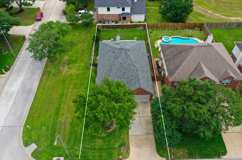 5803 Sawyer Bend Ln, Spring TX  77379-2709 exterior