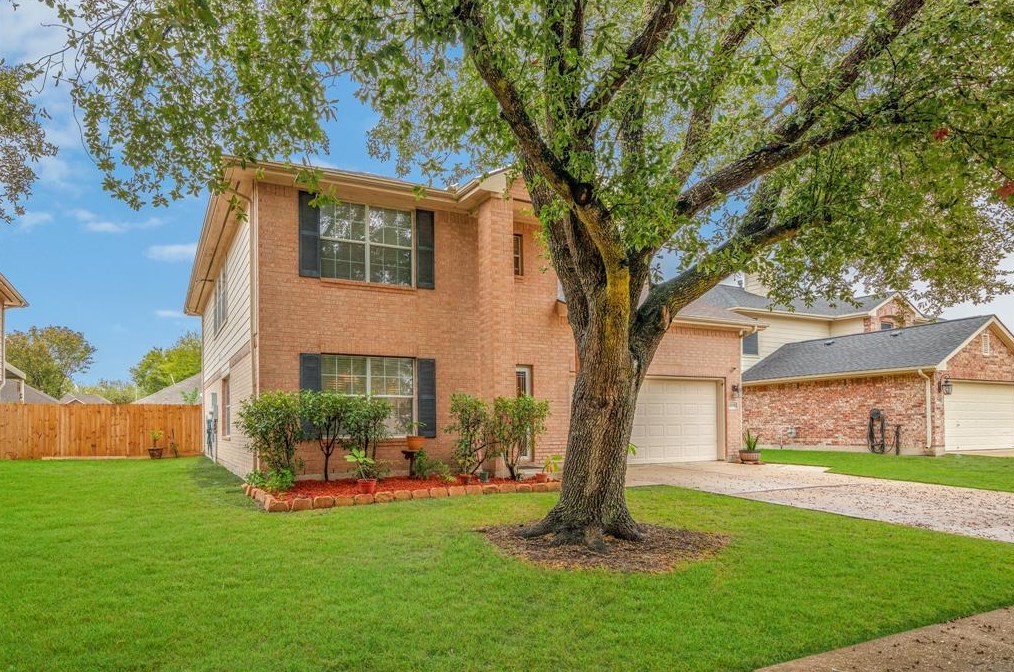4715 Mill Creek Dr, Baytown TX  77521-4126 exterior