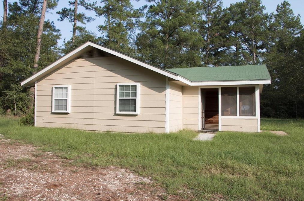 20 White Oak Dr #a, Huntsville, TX 77320