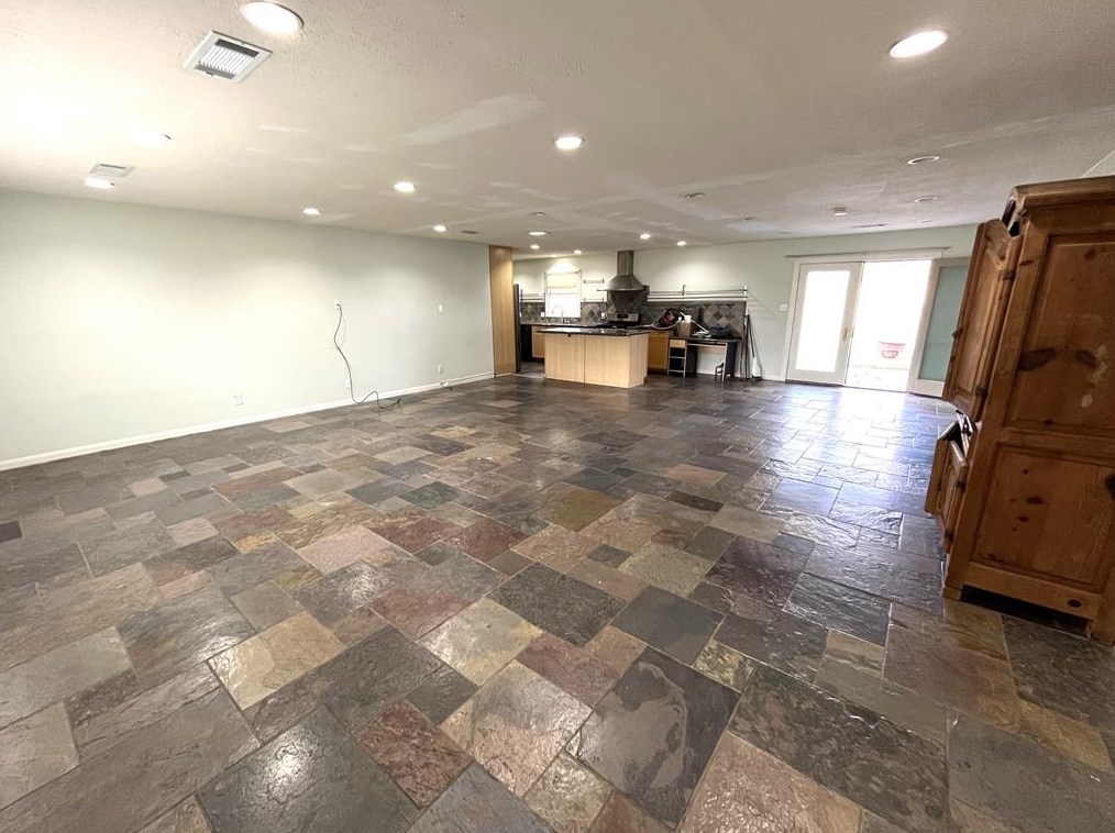 4826 Waycross Dr, Houston TX  77035-3508 exterior