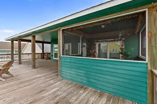 876 Surfview, Crystal Beach, TX 77650 - Photo 44