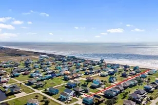 876 Surfview, Crystal Beach, TX 77650 - Photo 4