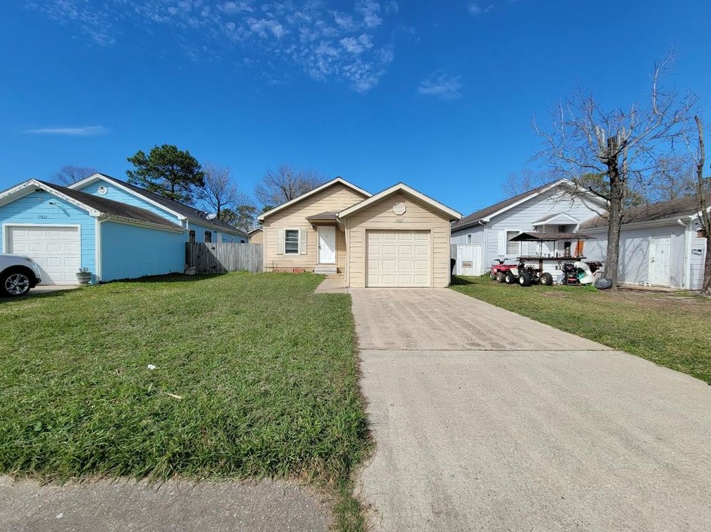 11827 Greensbrook Forest Dr, Houston, TX 77044