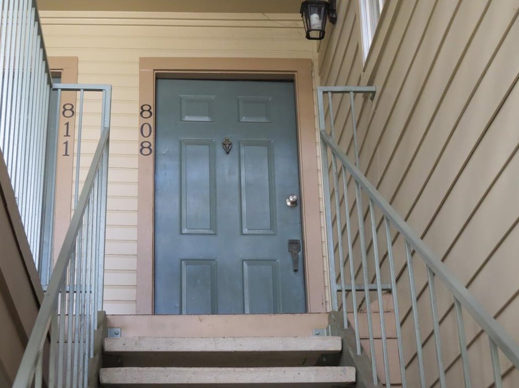 12550 Whittington Dr #h/808, Houston, TX 77077