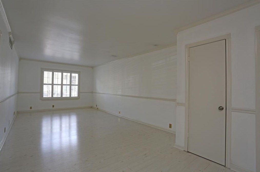 2601 W Bellefontaine Street W #b105, Houston, TX 77025