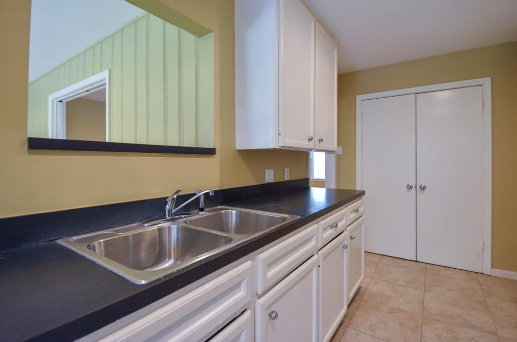 8526 Greenbush St, Houston TX  77025-3846 exterior