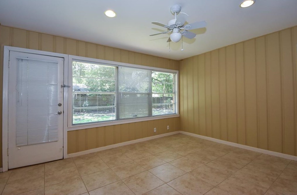 8526 Greenbush St, Houston TX  77025-3846 exterior