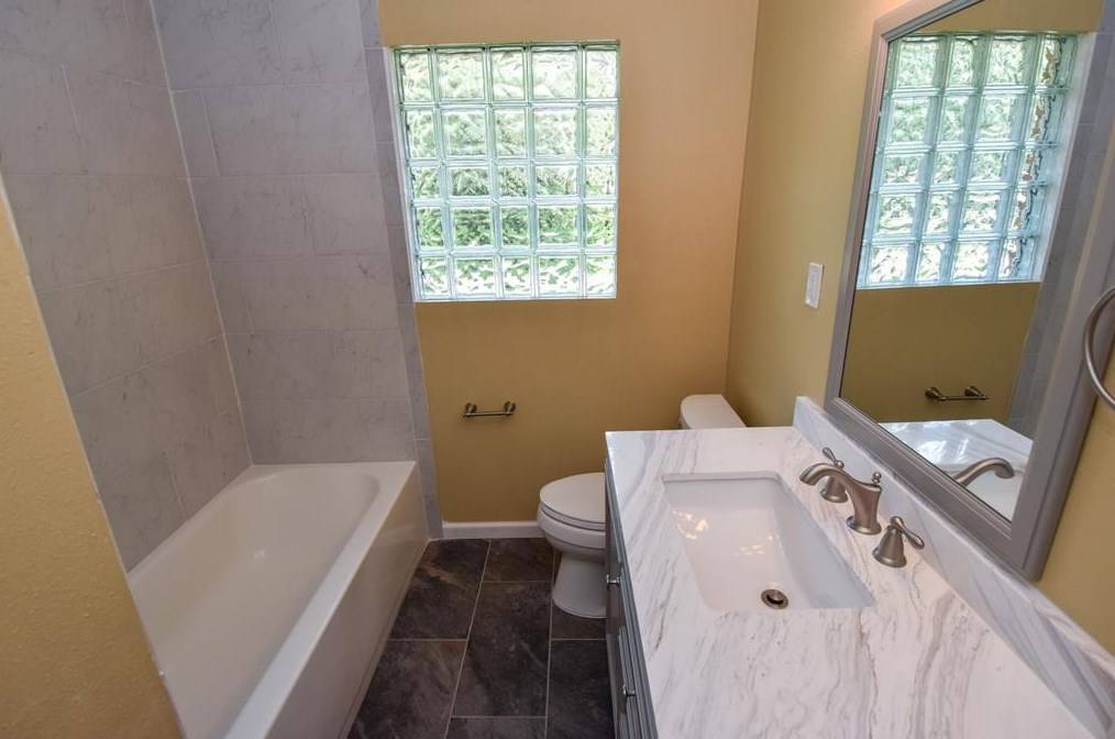 8526 Greenbush St, Houston TX  77025-3846 exterior