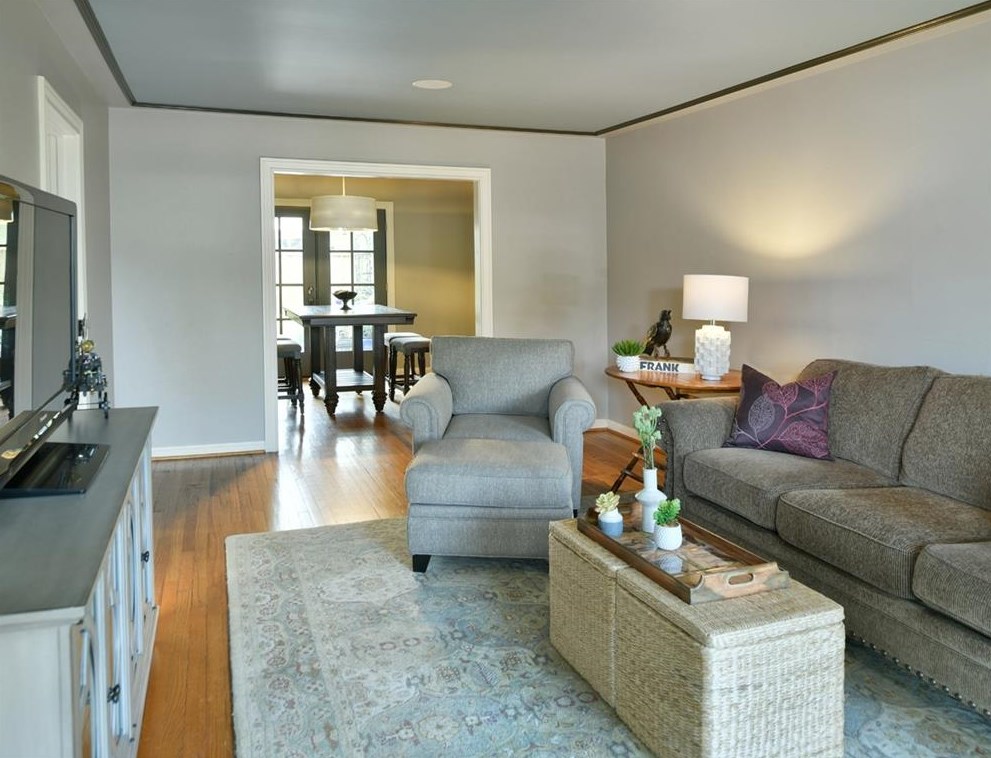 1023 W 43rd St, Houston, TX 77018