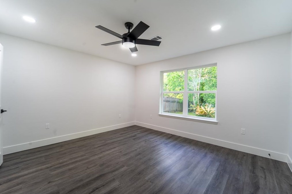 7387 Sims Dr, Houston TX  77061-2642 exterior