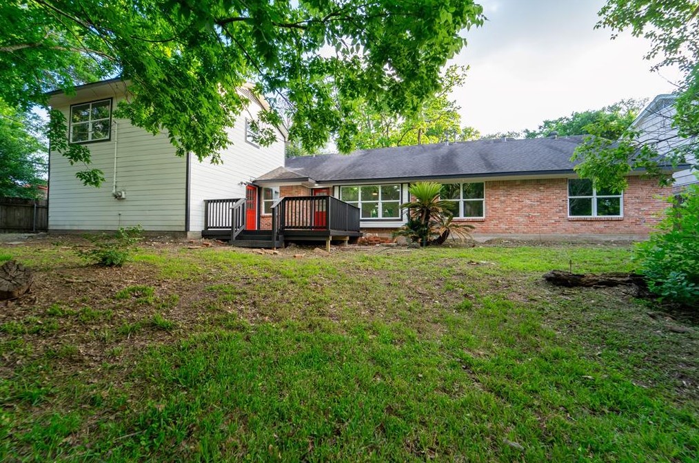 7387 Sims Dr, Houston TX  77061-2642 exterior