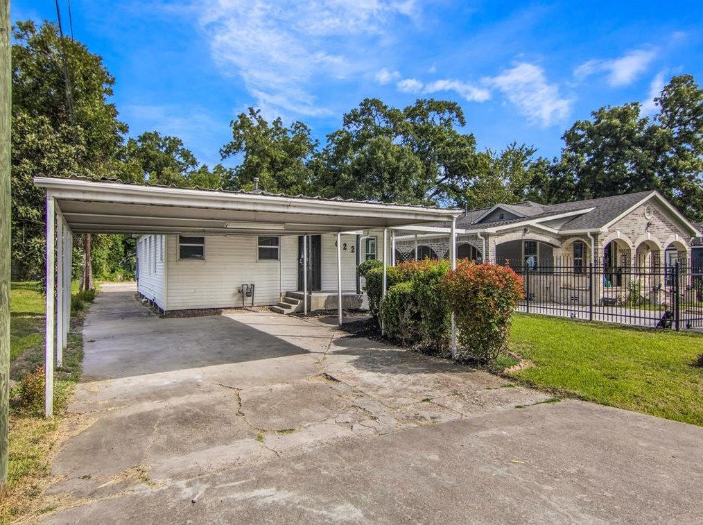 4221 E Toliver St, Houston, TX 77016