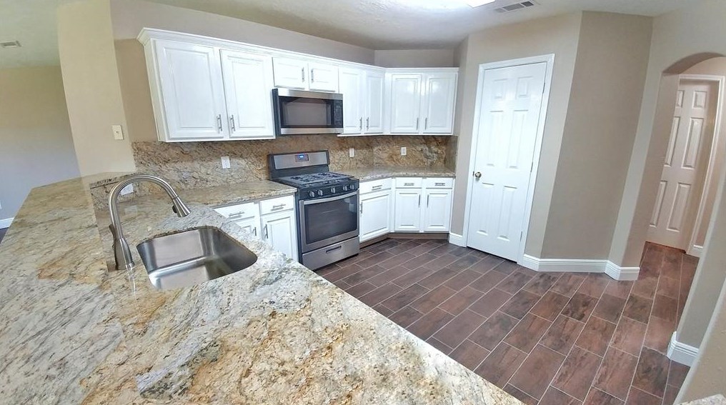 710 Boulder Bluff Dr, Houston, TX 77073