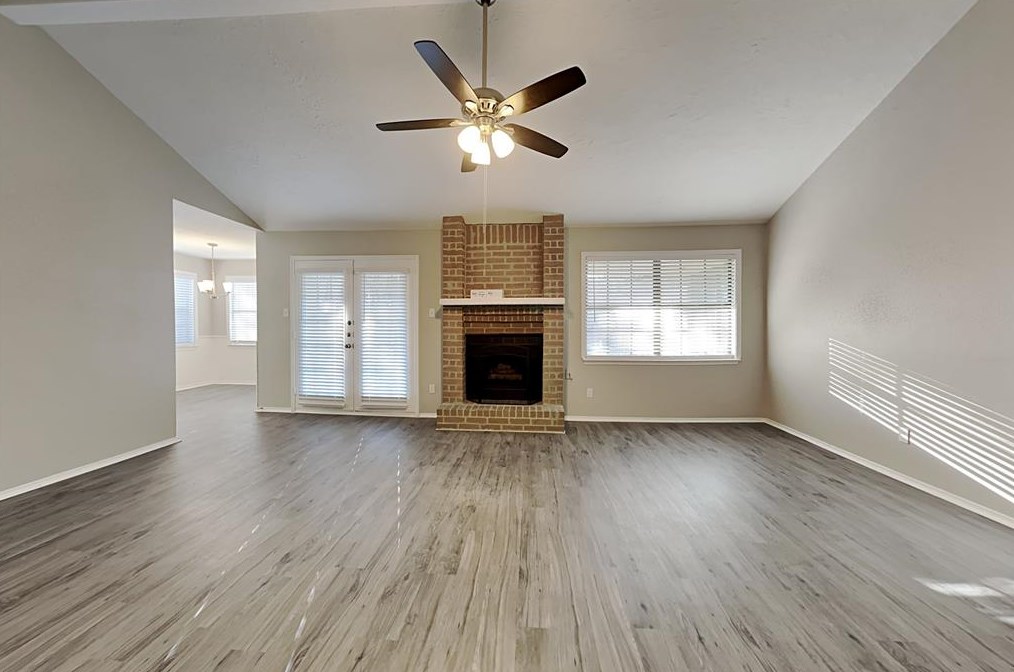 3211 Fernoaks Dr, Spring, TX 77388
