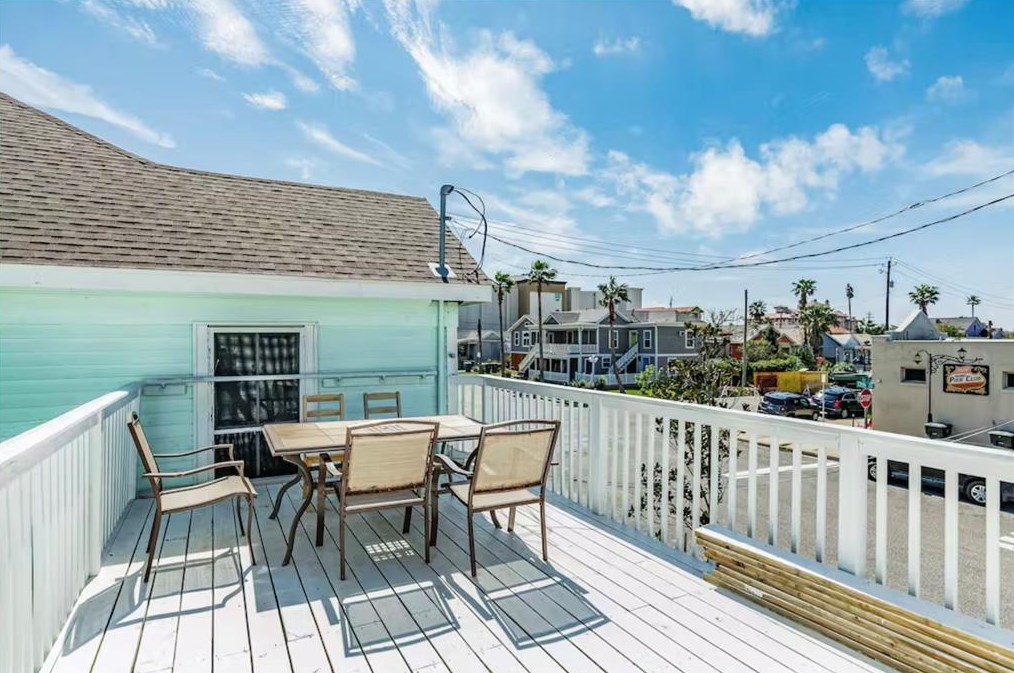 1624 17th #down, Galveston, TX 77550