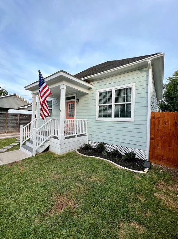 414 Marie St, Houston, TX 77009