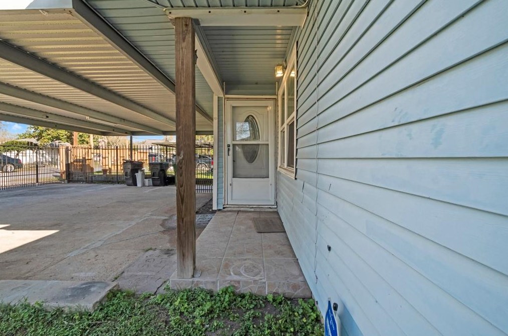 9716 Edgeworth St, Houston TX  77093-5410 exterior