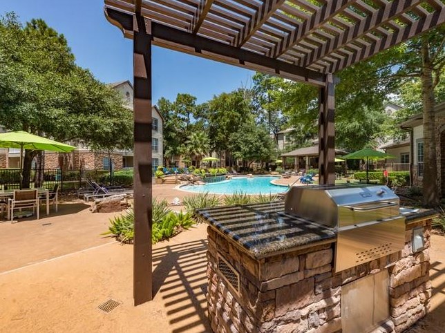 6900 Lake Woodlands Dr #235, Spring, TX 77382