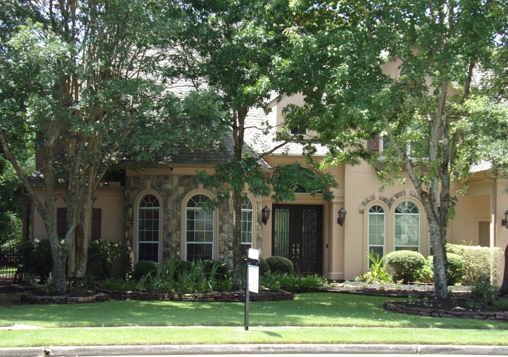 14115 Norhill Pointe Dr, Houston, TX 77044