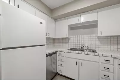 5050 Ambassador Way #220, Houston, TX 77056 - Photo 6