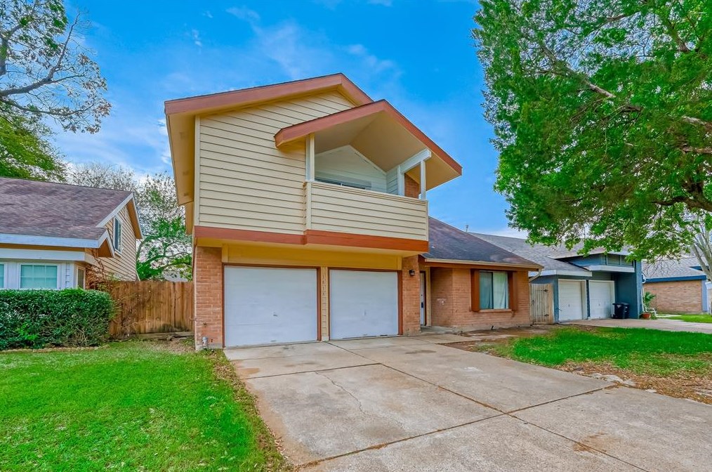 1818 Foxlake Dr, Houston, TX 77084